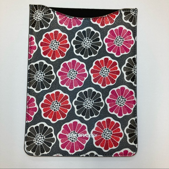 Vera Bradley Accessories - Vera Bradley NWT tablet sleeve Blossoms Mini Slim